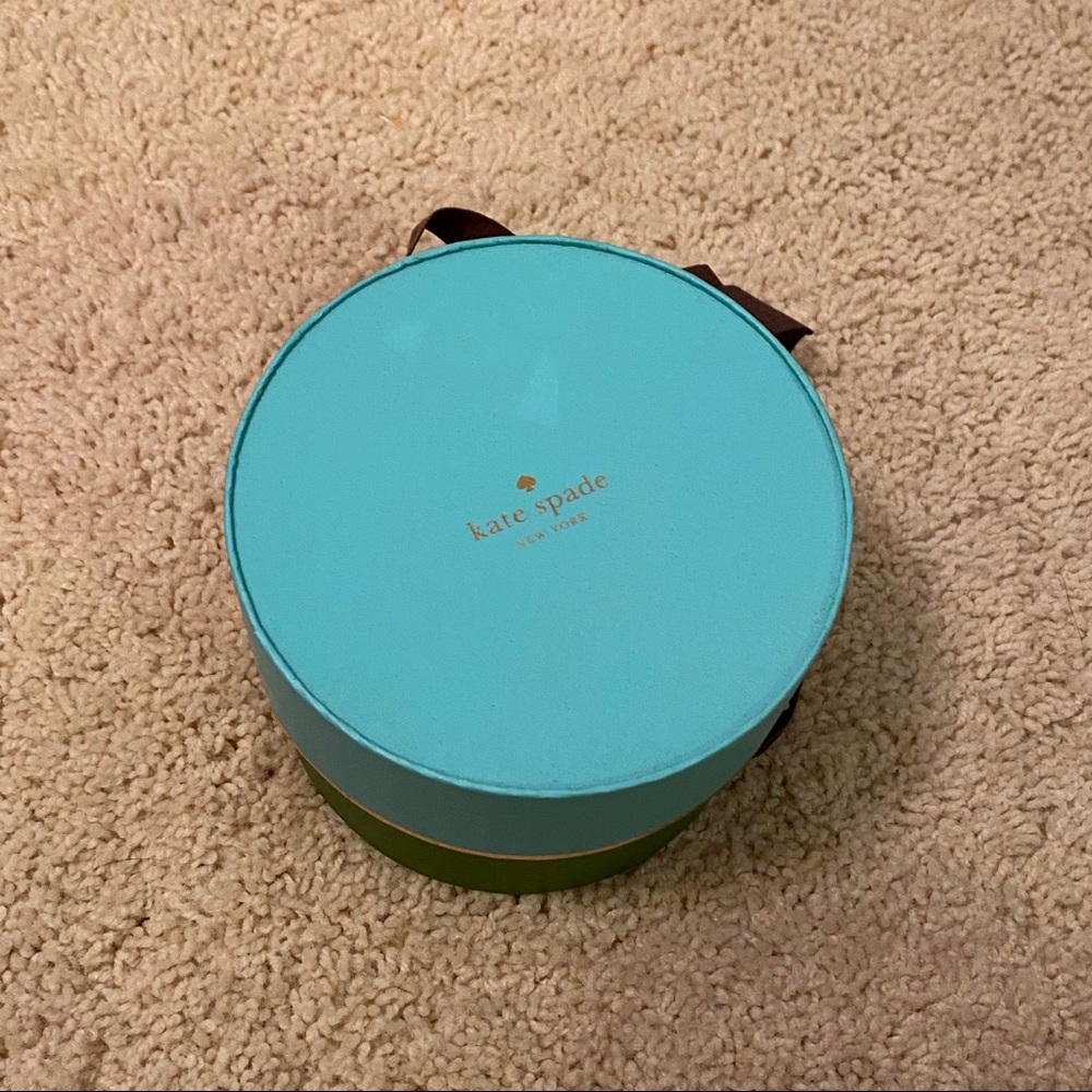 Kate Spade Box - Picture 3 of 5